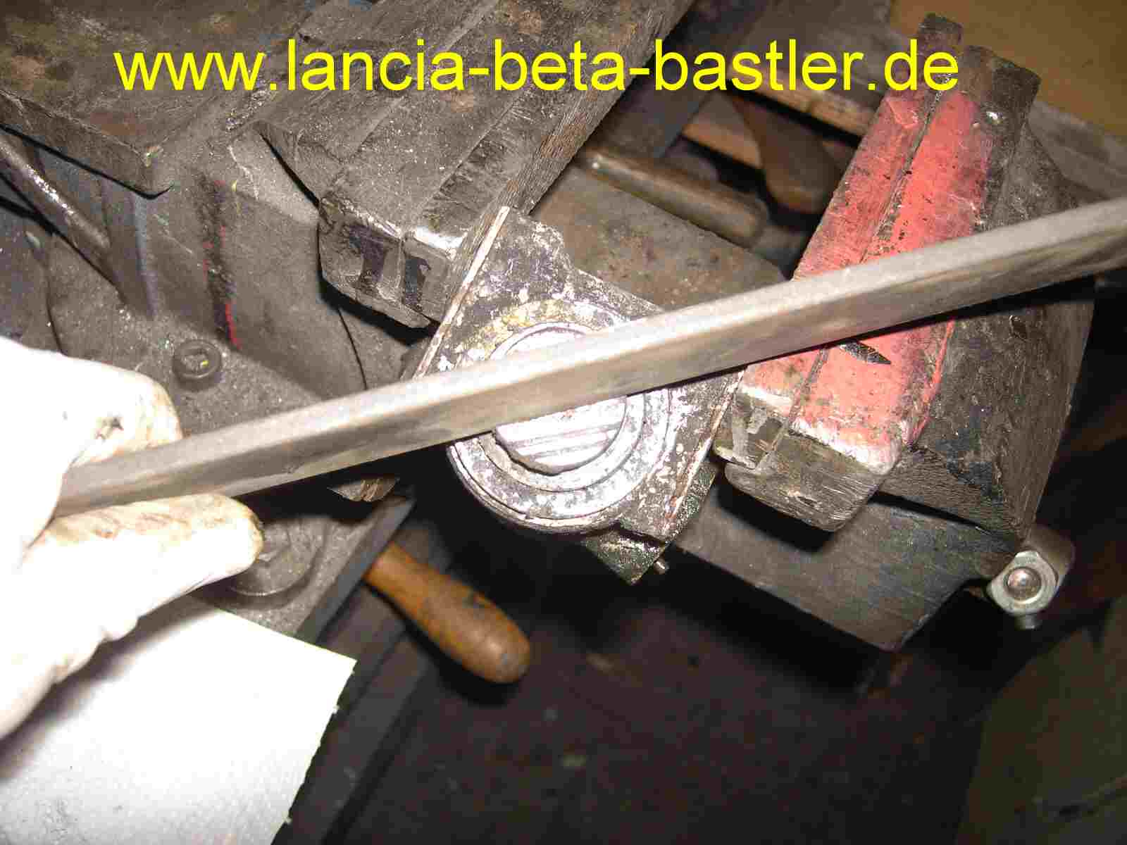 Bremskolben ausbauen Lancia Beta