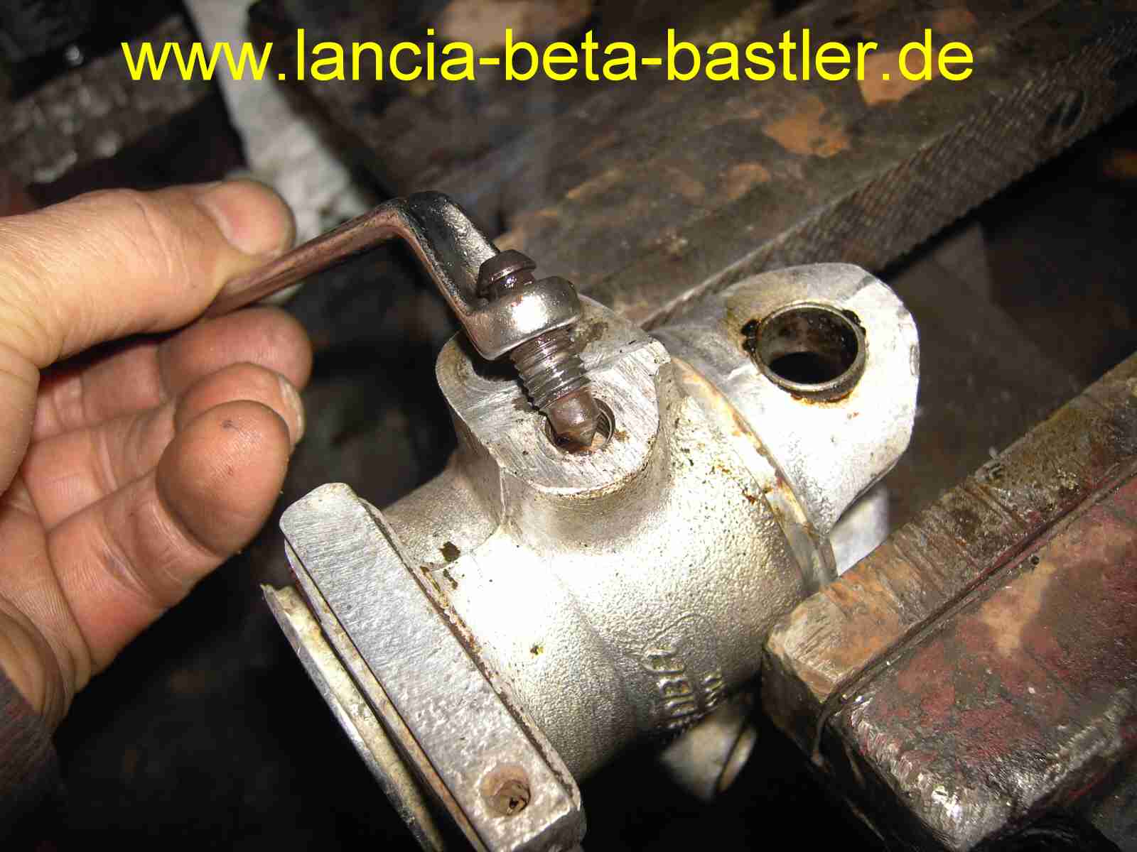 Bremsnippel geffnet Lancia Beta