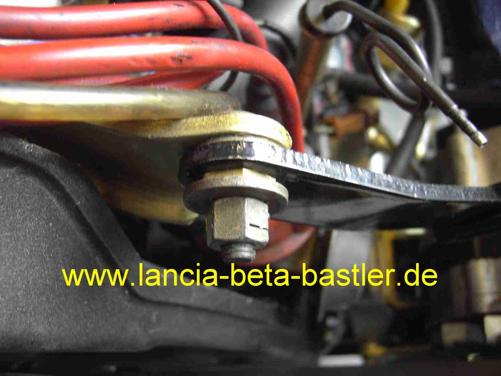 Neue Buchse fr Lichtmaschinenhalter Lancia Beta