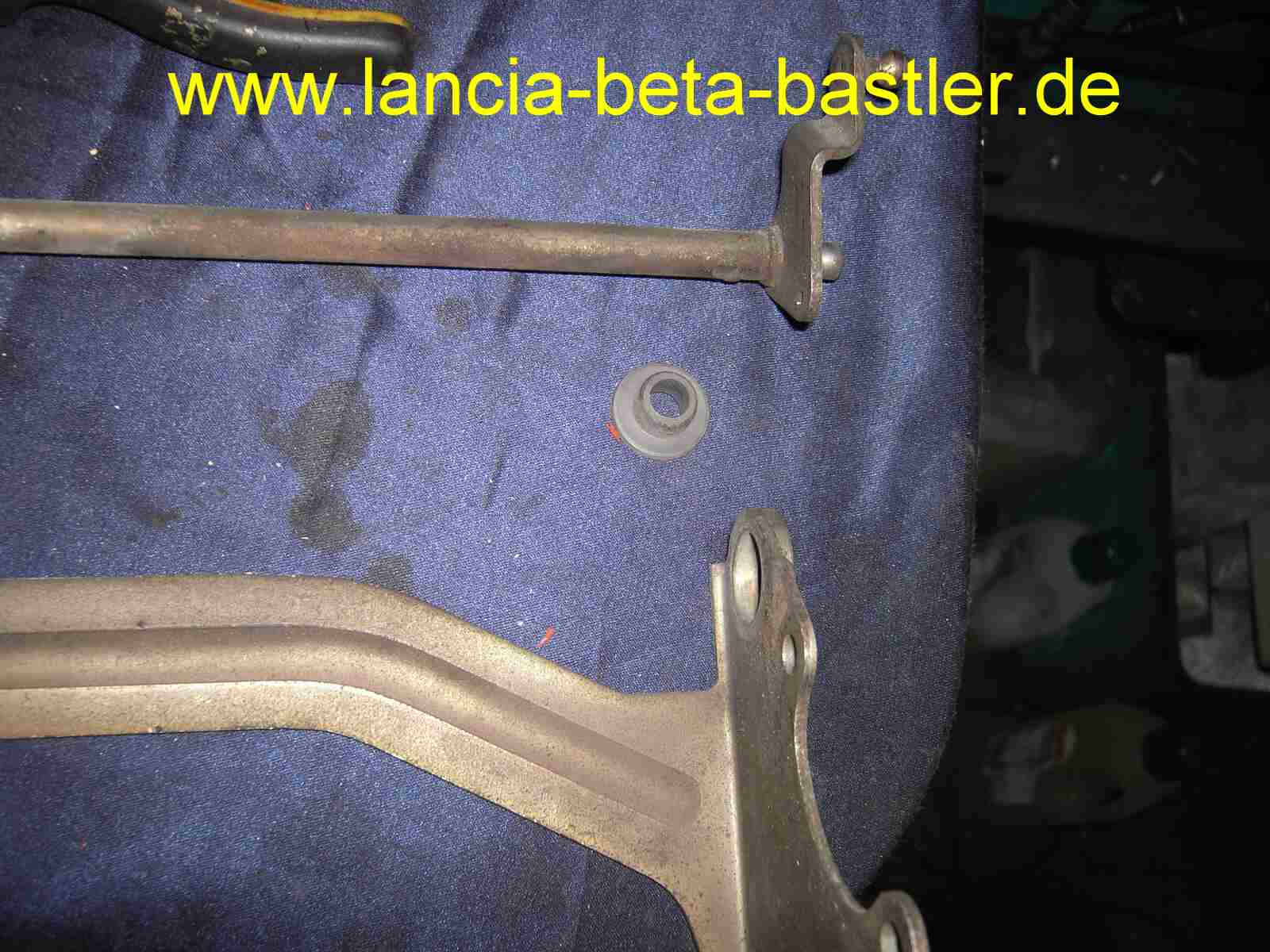 Vergasergestänge Lancia Beta defekt4